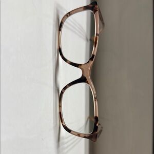 Chic Tortoise Shell Square Glasses
